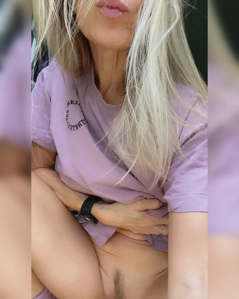 Thumbnail Sweet Kisses & Admiration from SwedishBlossom | MatureMilf