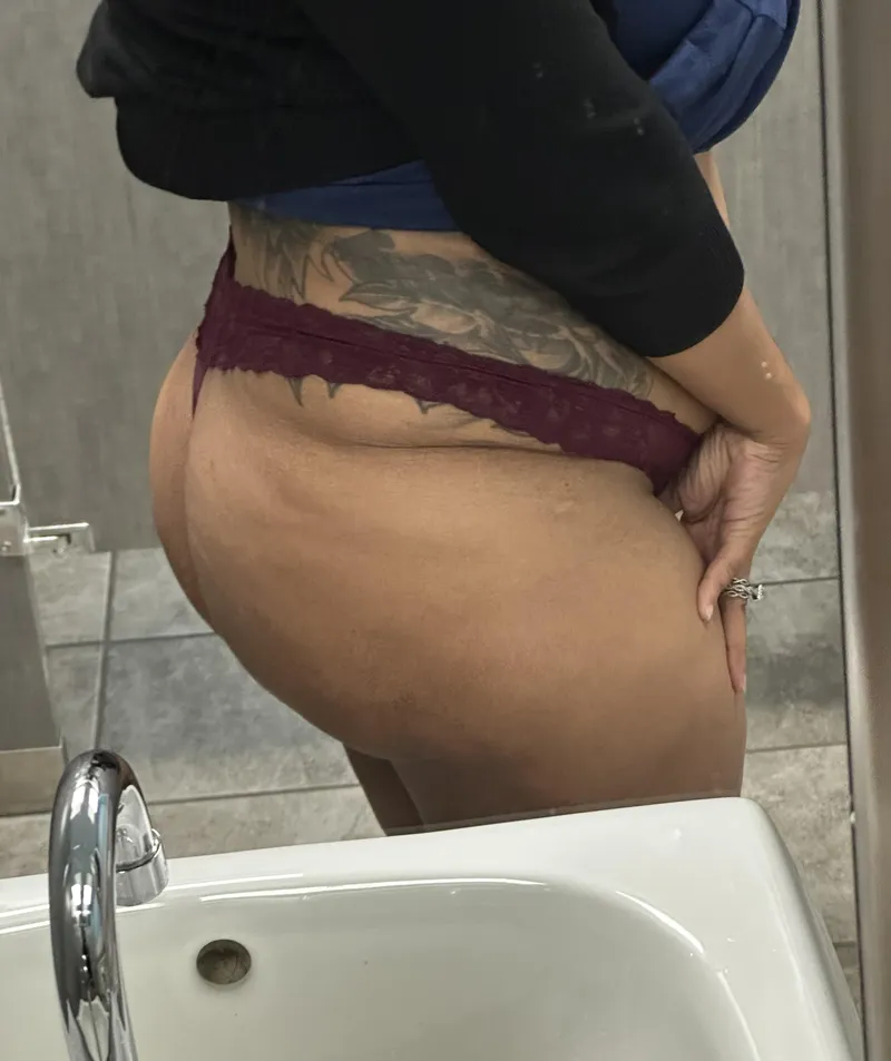 Thumbnail justyourgirlRaina's Monday Motivation: Extra Ass to Get You Through | OnlyfansHottest Heat