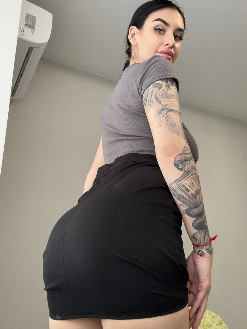 Thumbnail Seductive Revelation: No Panties Under visionsofangelz's Skirt | tightdresses