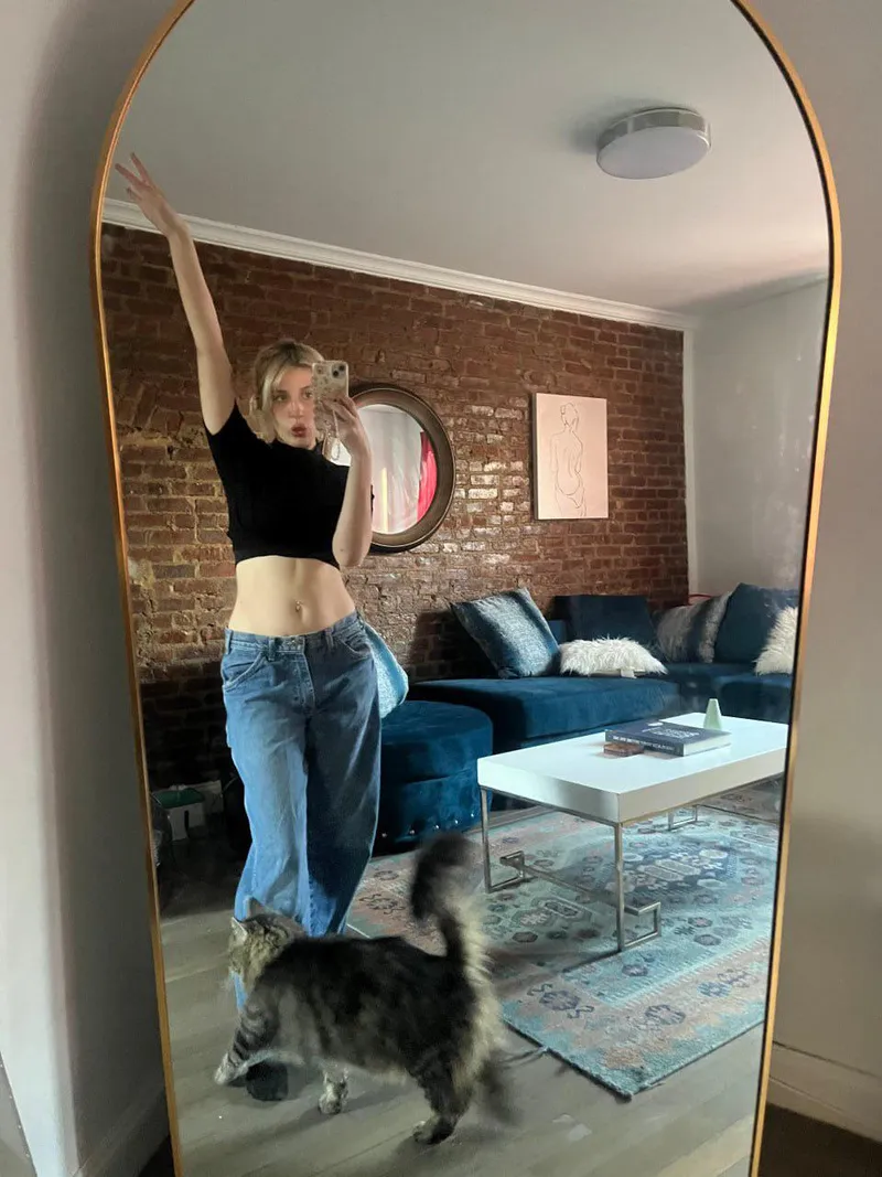 Thumbnail Jealous Jeans: velvetfairydust's Croptopgirls Moment