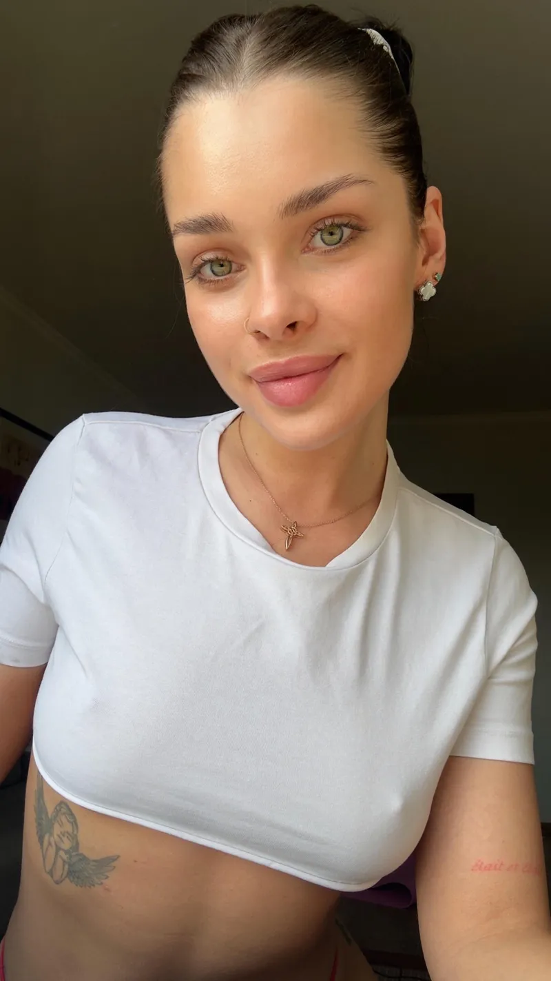 Thumbnail Corpbreath's Mood Lifter: A Captivating Photo in SexyButNotPorn Display