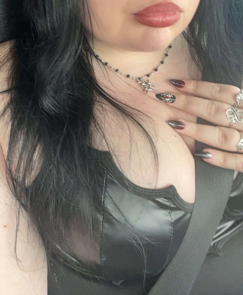 Thumbnail Favorite Set: Delving into Personal Nail Fetish Choices