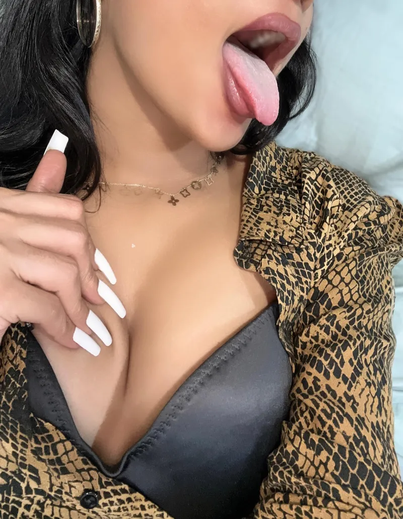 Thumbnail Dare to Claw: A Nail Fetish Pleasure | QueenOfClawss