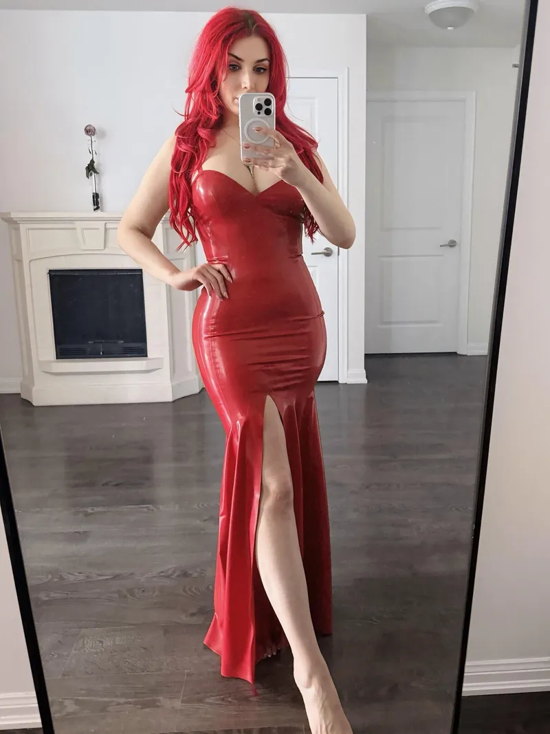 Thumbnail Experience Elegance in girllikesfun's First Latex Gown Creation | ShinyPorn