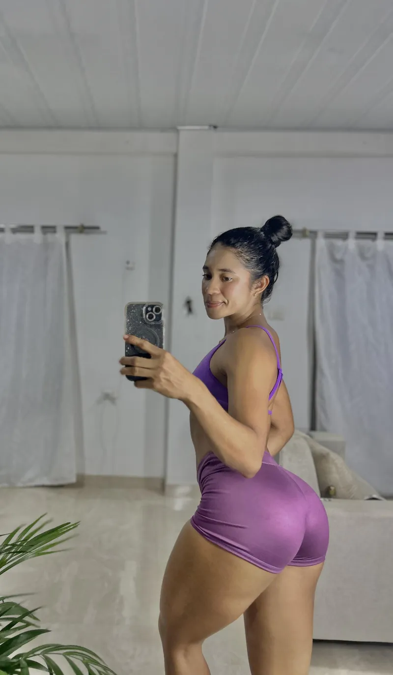 Thumbnail Yoga Pants That Turn Heads | maggiemarina | YogaPants