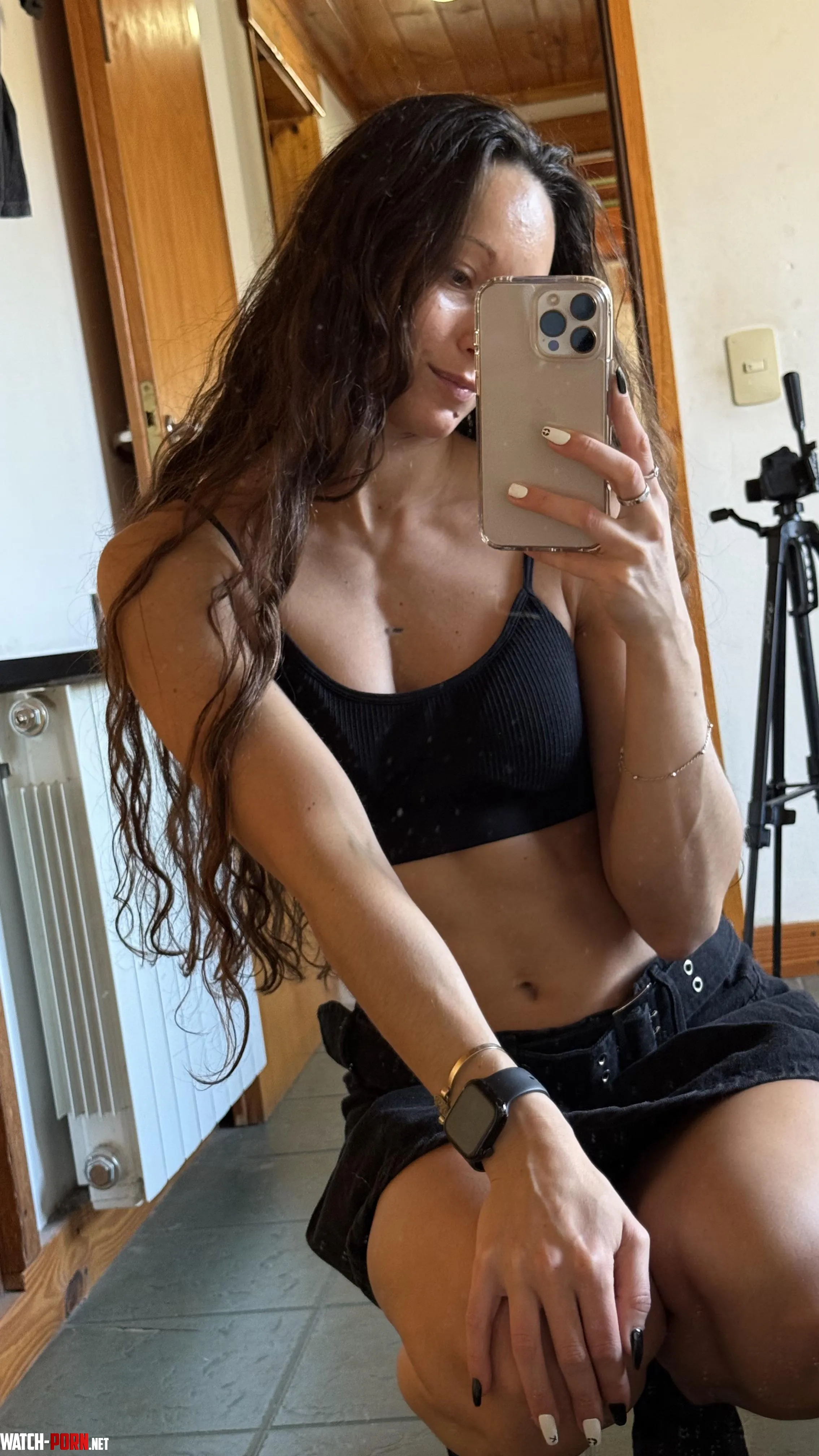 Not sure if it’s the crop top or the confidence… but something’s working by SaraGoesGym