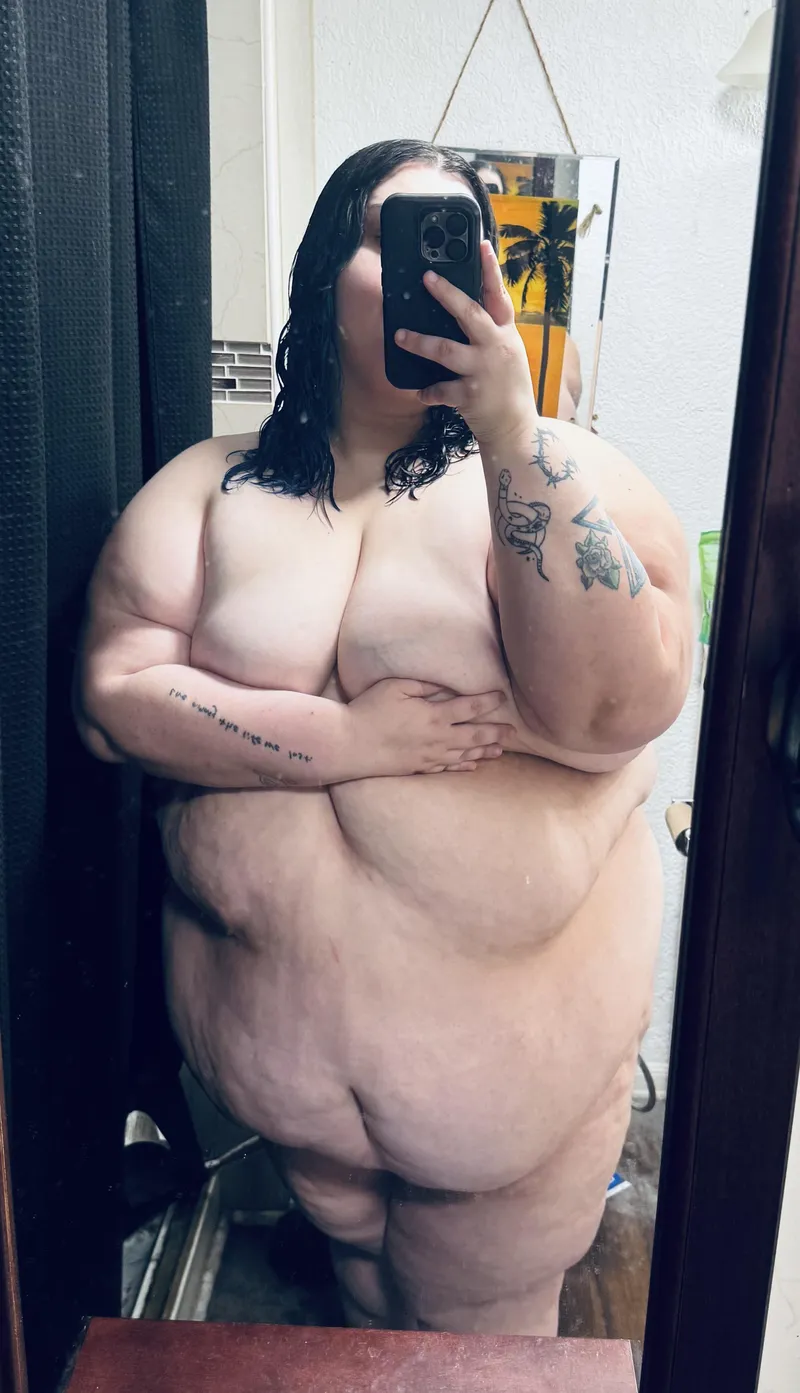 Thumbnail Exploring Big-Arm4810's SSBBW Aesthetics