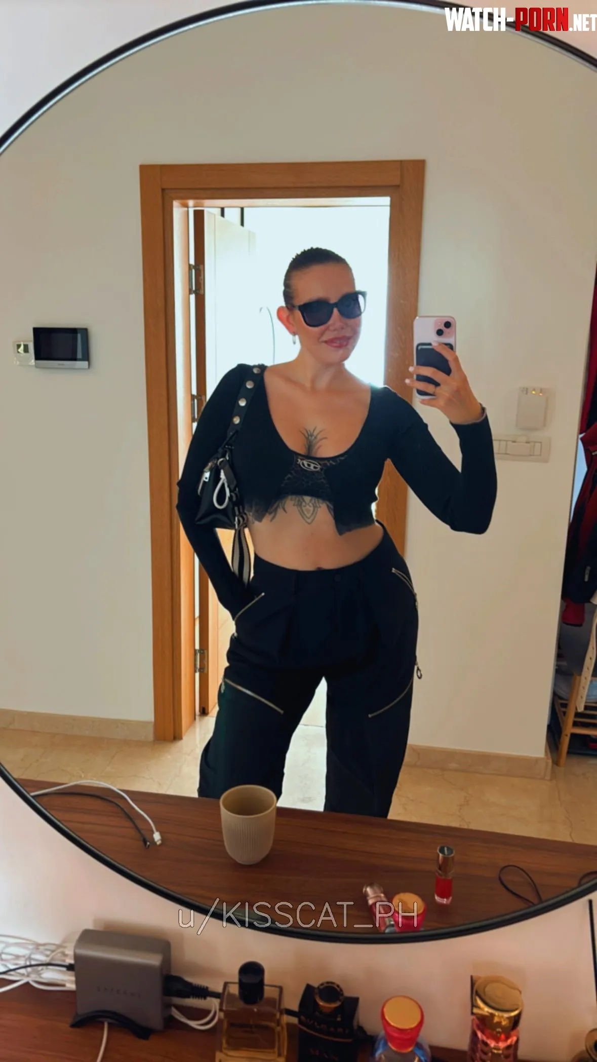 That crop top makes me so wet, begging for your cock. by kisscat_ph