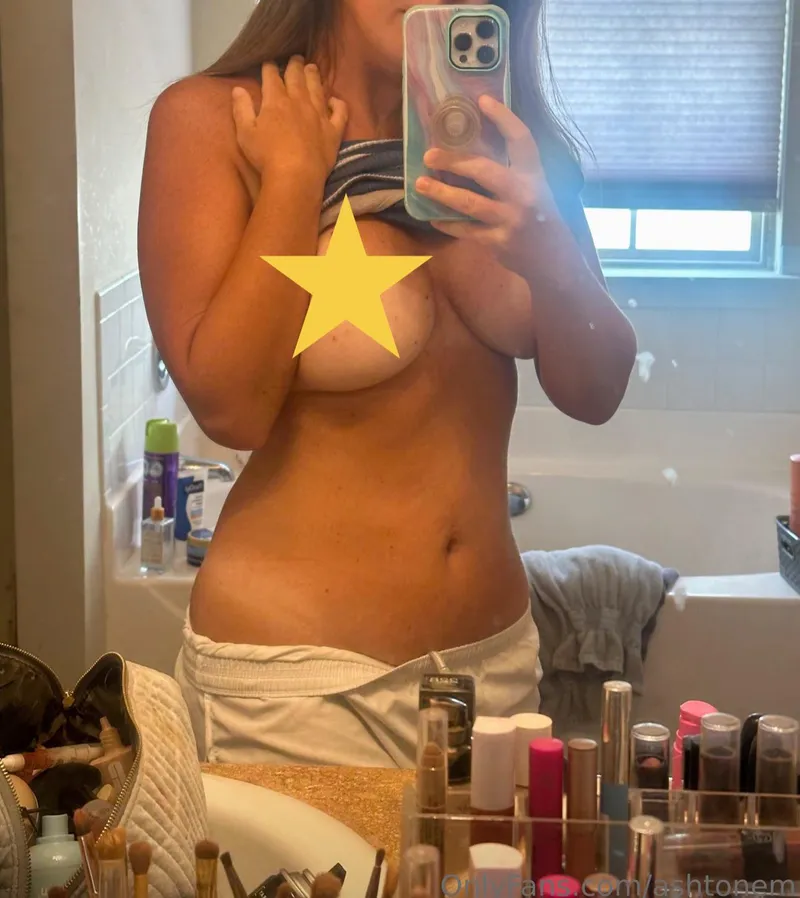 Thumbnail MiamiAshton's Summer Adventure: Tan Lines & More on onlyfanschicks