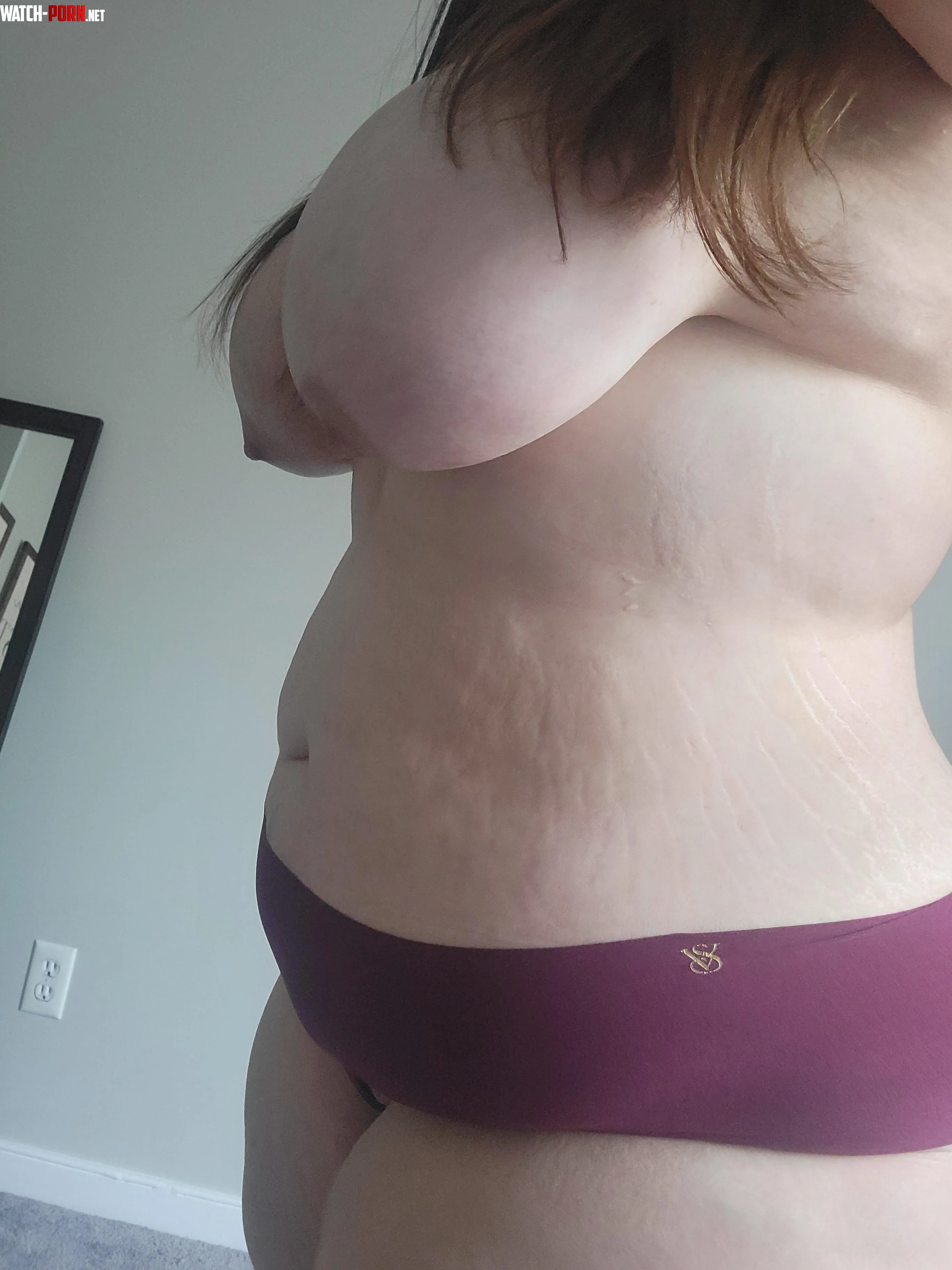 Hope you don't mind stretch marks by Beachgirlxox