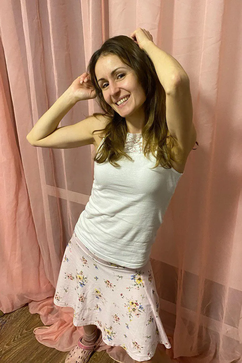 Thumbnail A Pleasing Movement: Viki_91's Sensual Journey