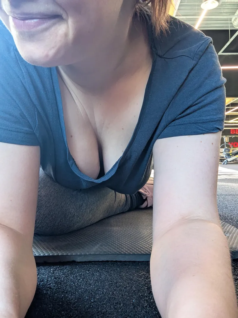 Thumbnail Comfort and Freedom at the Gym: Teaseandtoast | Downblouse