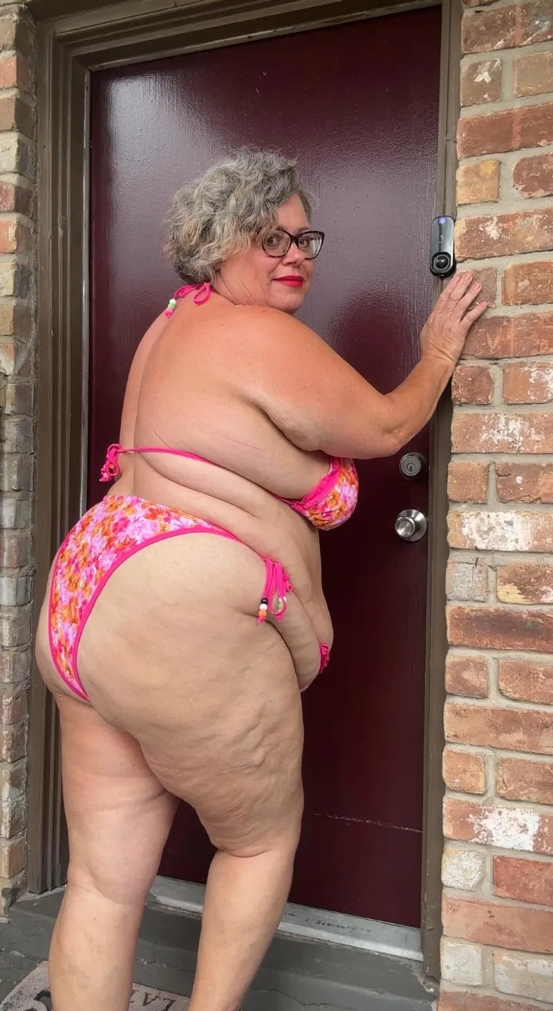 Thumbnail Betty_blush49's Flirting Challenge in the SSBBW World
