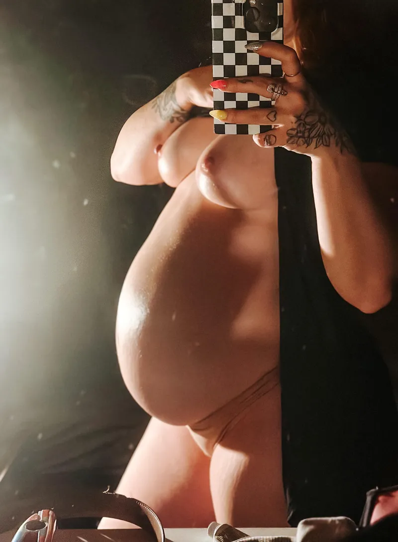 Thumbnail Embracing Thickness with Huge_Pen_7398 in pregnantporn