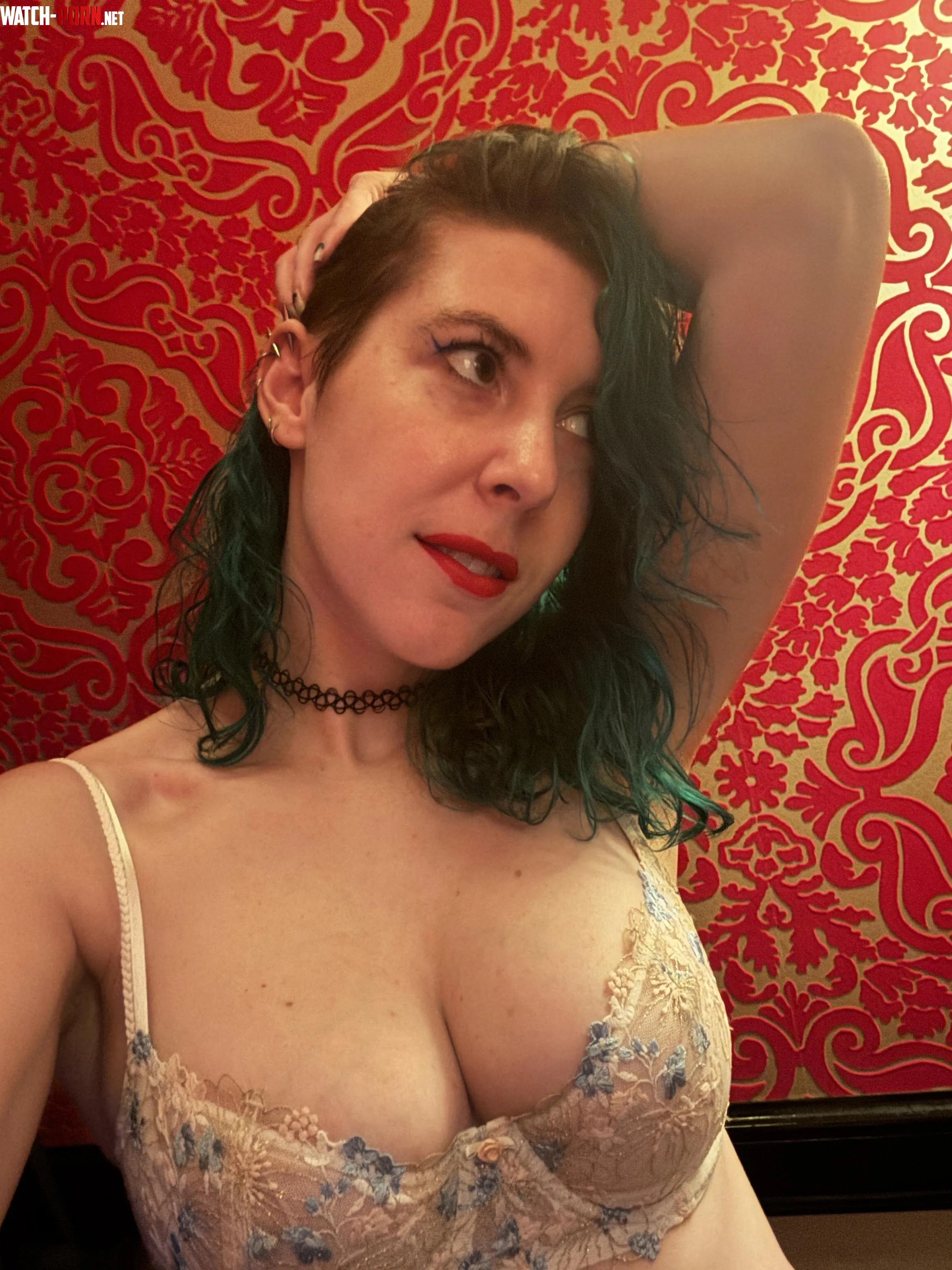 Perky cleavage by sirenskiss3