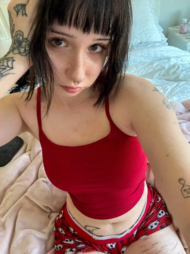 Thumbnail DefeatTheL0w Claims Punk Girls Taste Better - Find Out Why