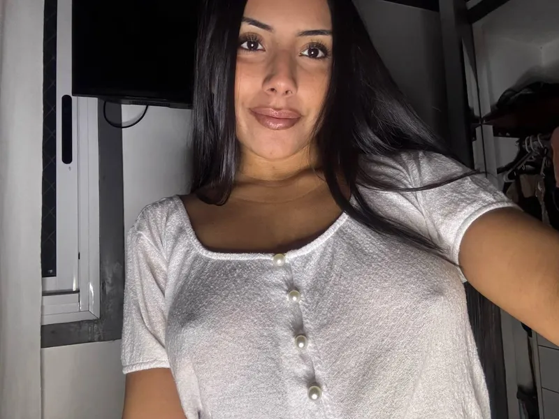 Thumbnail Always Braless When I Go to Uni by CuteEveQueen | Braless