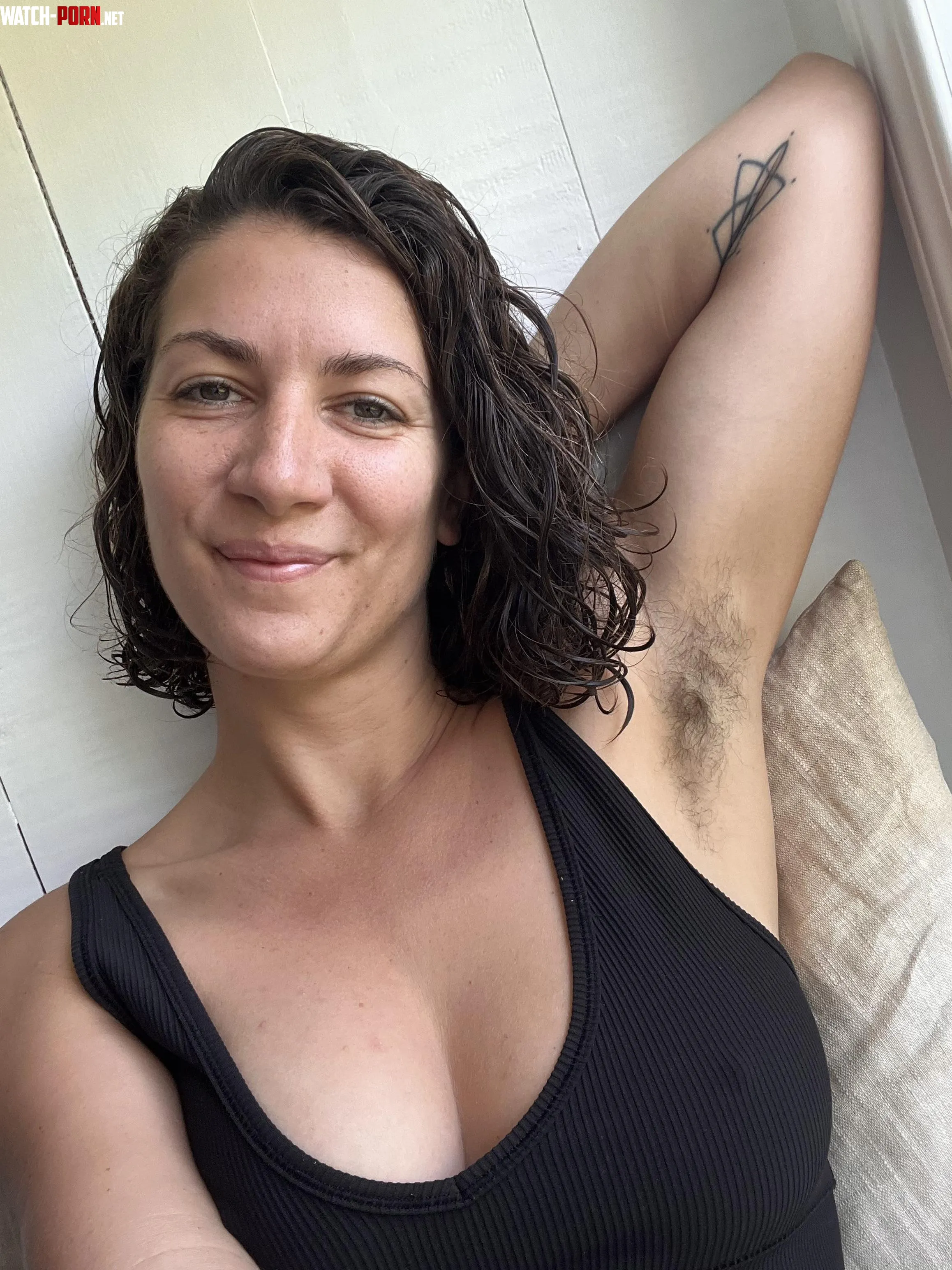 Fresh out of the shower by maplesyrup_girl