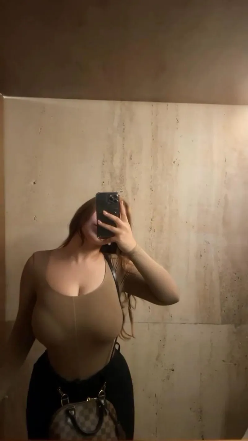 Thumbnail Unveiling the Allure of Unhideable Curves by Dominic998 | 2busty2hide