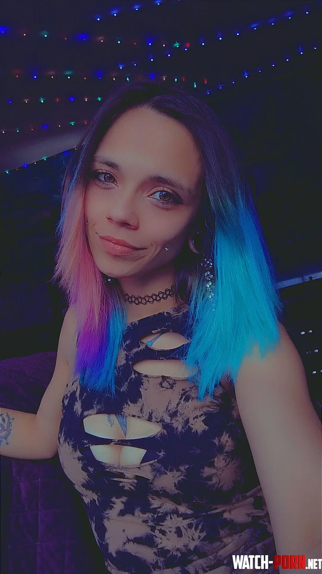 I Feel Basic If I Don't Have Extra Color by Savage_Siren