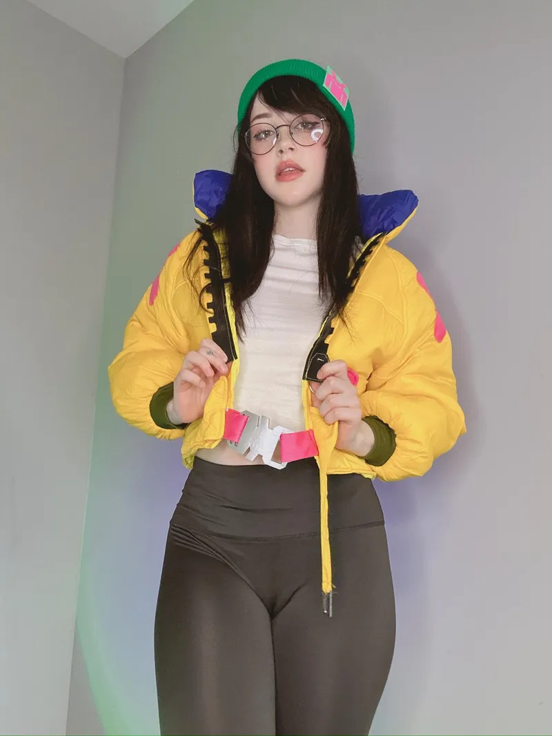 Thumbnail Emfox's Interpretation of Killjoy from Valorant - A Cosplaygirls Marvel