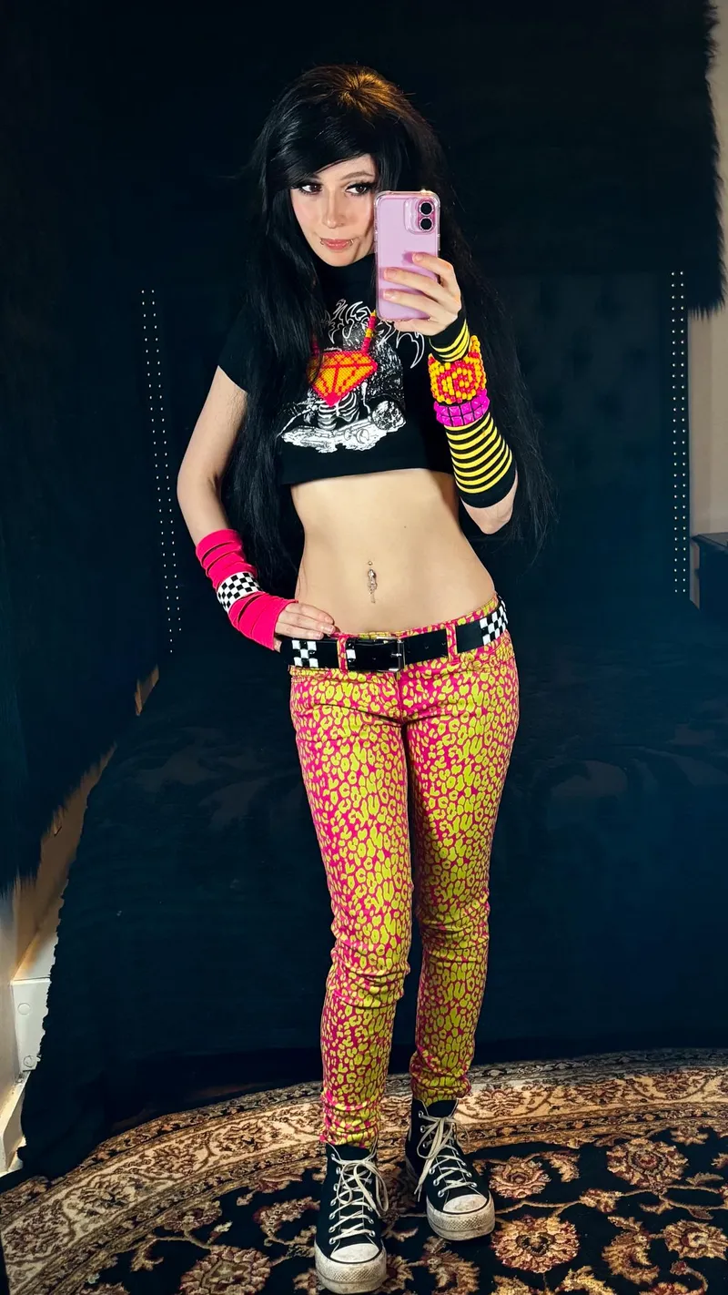 Thumbnail Plasmyth's Fashion Forecast: Neon Skinny Jeans in 2025