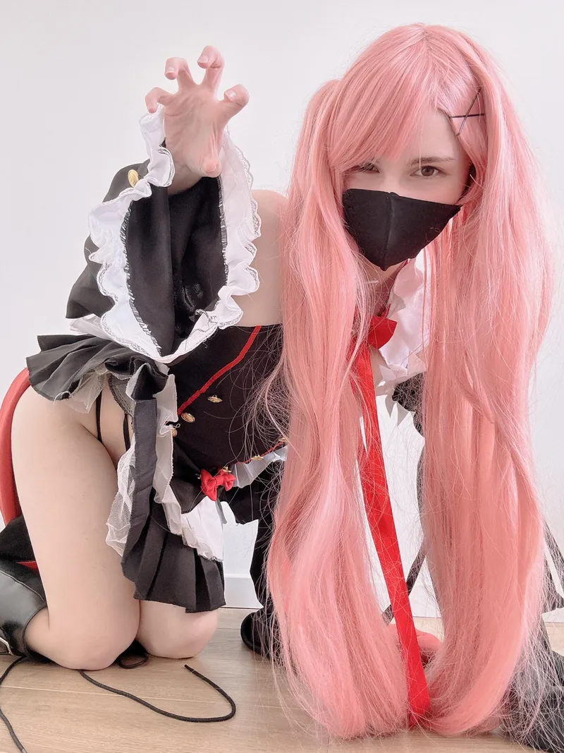 Thumbnail Krul Tepes (Lily) Cosplay by Jazzy_Annie | cosplaygirls