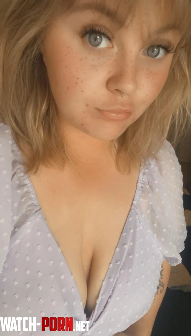 I love catching guys looking down my blouse by EeveeGracex