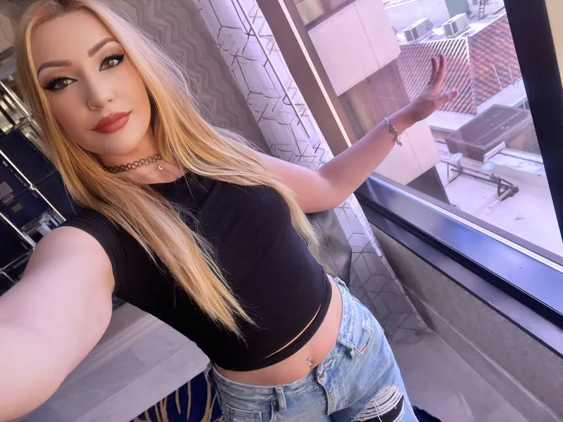Thumbnail Confessions of a Crop Top Enthusiast | SeductiveIntellect