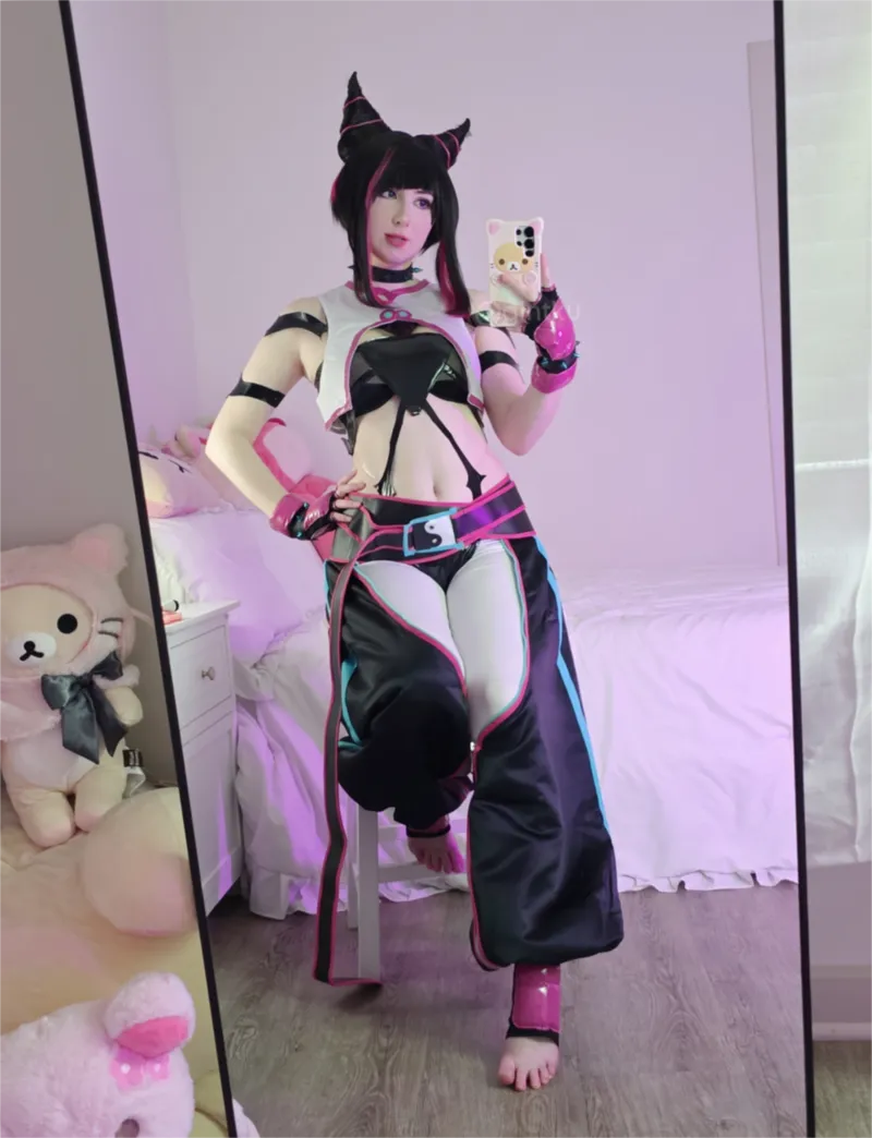 Thumbnail Juri Cosplay by gintkunya | Cosplaygirls