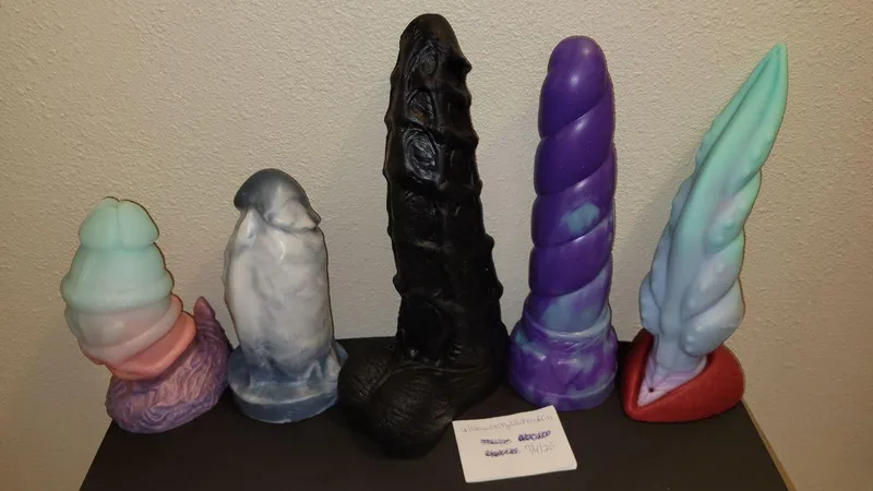 Thumbnail Find the Biggest Dildos at strawberryslutmuffin