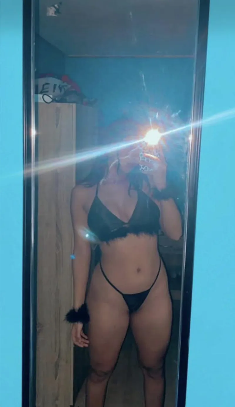 Thumbnail Particular-Fuel2674: Ready to Connect - Snapchat Adventures Await