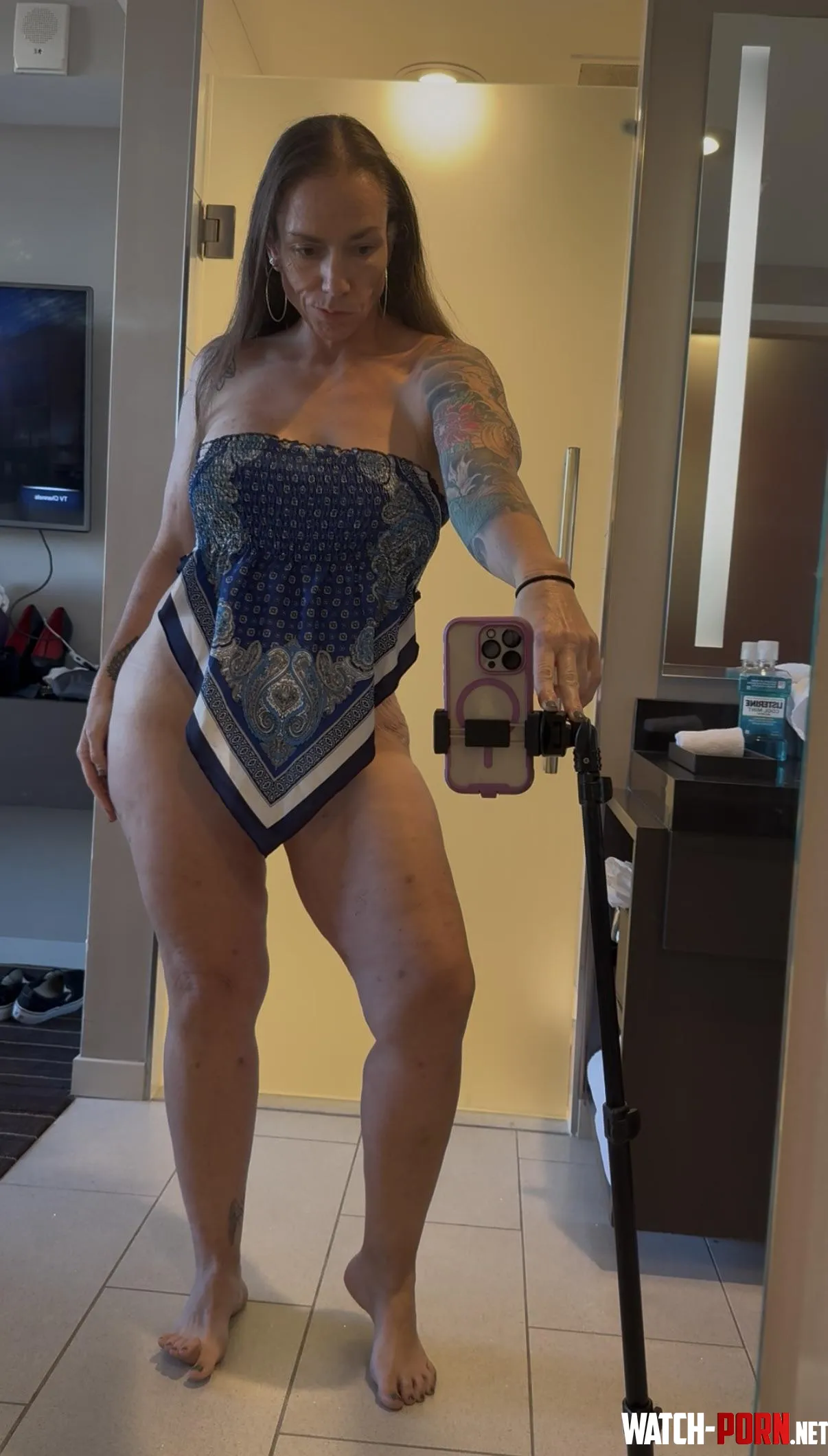 This shirt fits just right by cindyvanessa