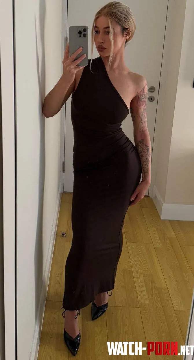 Just trying my new tight dress by OpheliaCharm_