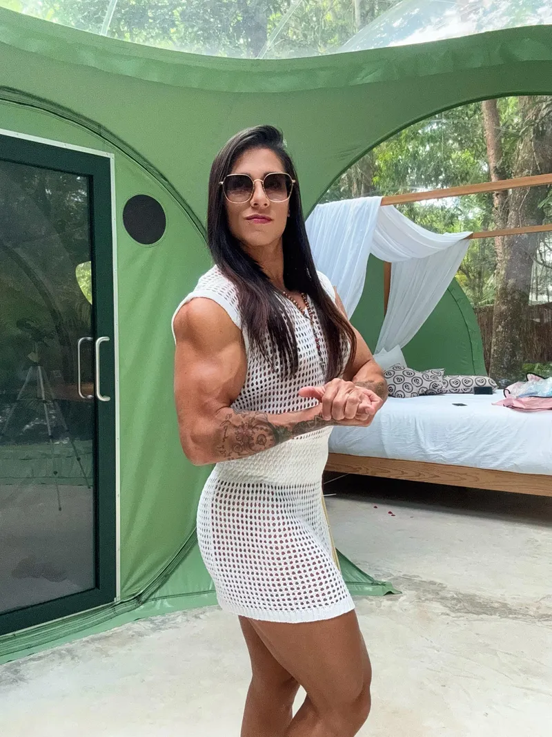 Thumbnail Nature Flexing Beauty: Exploring Elik_fitcouplegirls' Journey