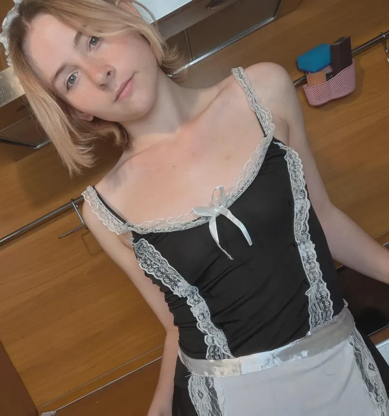 Thumbnail Pretty Maid Need: GoldenTwilightDusk's Ask | shorthairchicks
