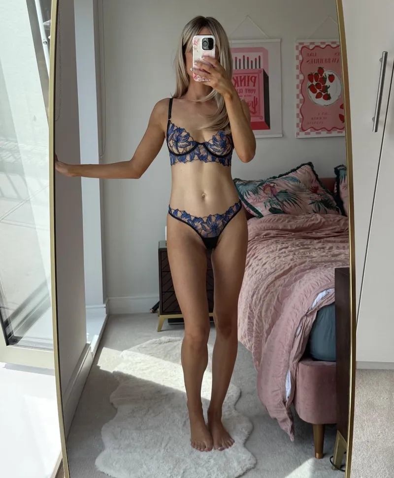 Thumbnail Unveiling the Beauty: lisa-scott-32's Single Mommy Body