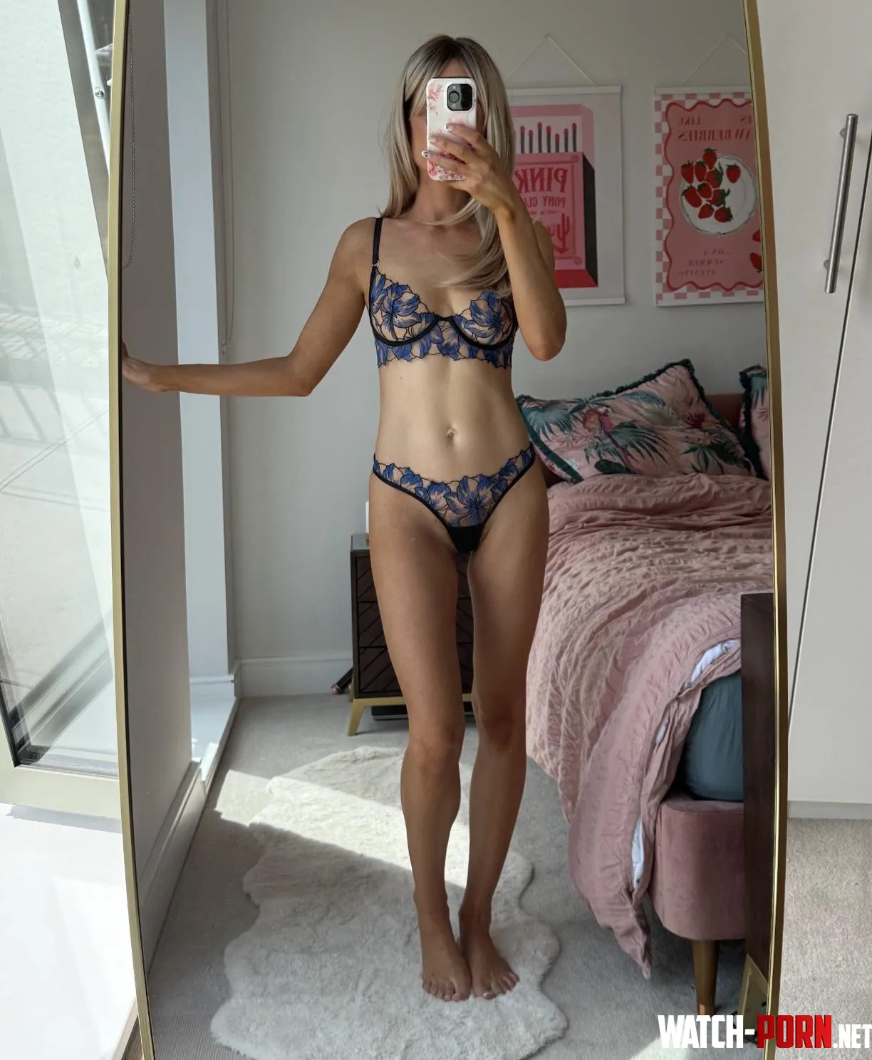 Body of a single mommy by lisa-scott-32