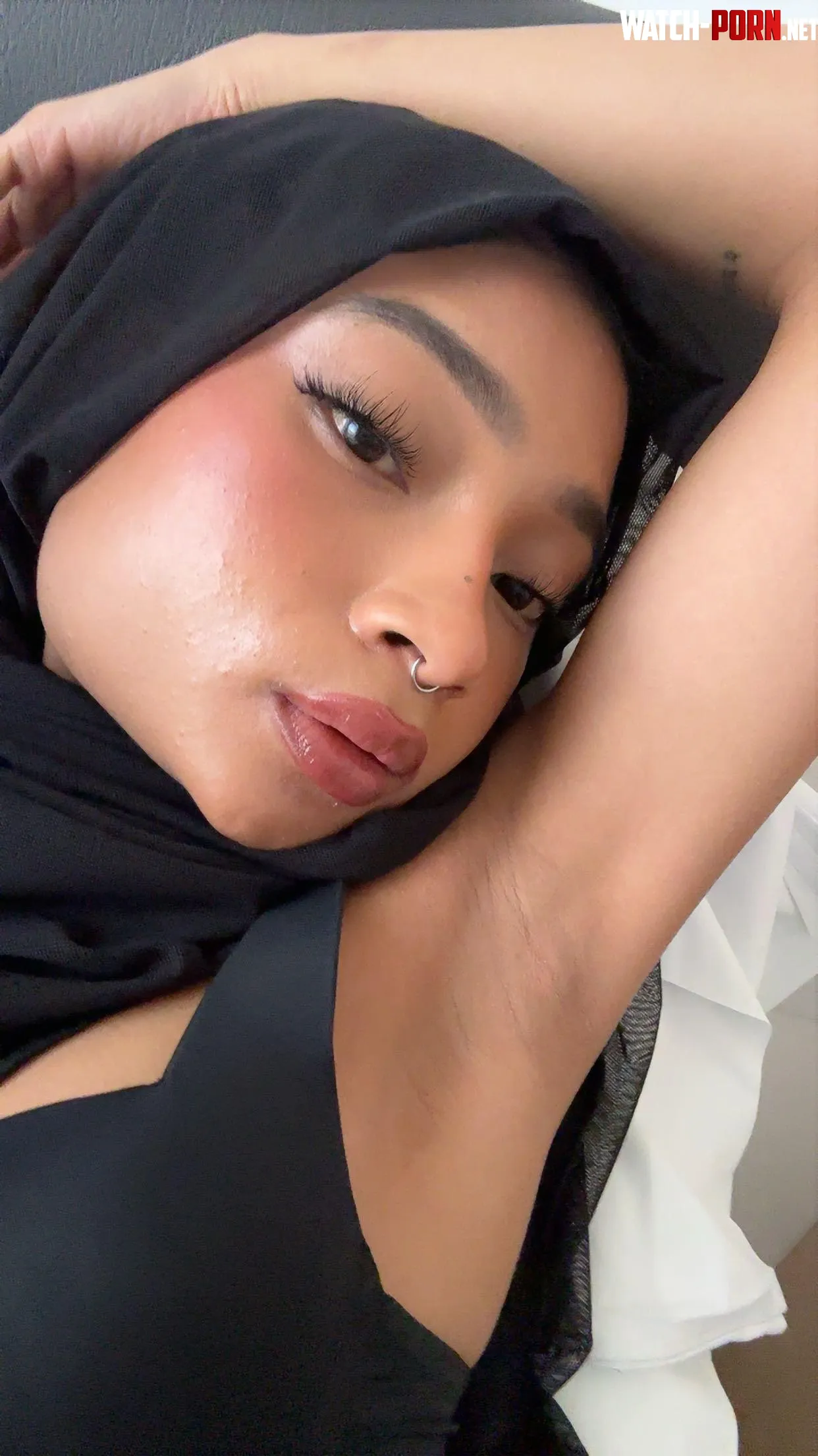 Would you be a good boy and cum all over my underarms? by crysttel