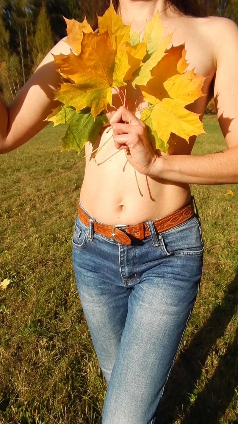 Thumbnail isa_bea Unveils the Enchantment of Autumn for Countrygirls