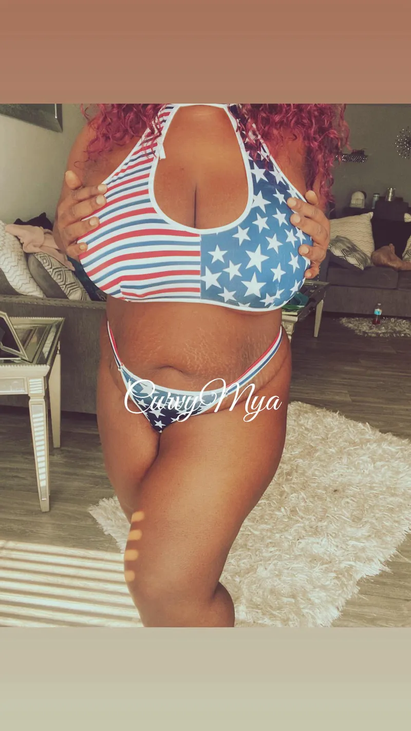 Thumbnail Curvymya Showcases Ebony Amateurs: Patriotism and Beauty