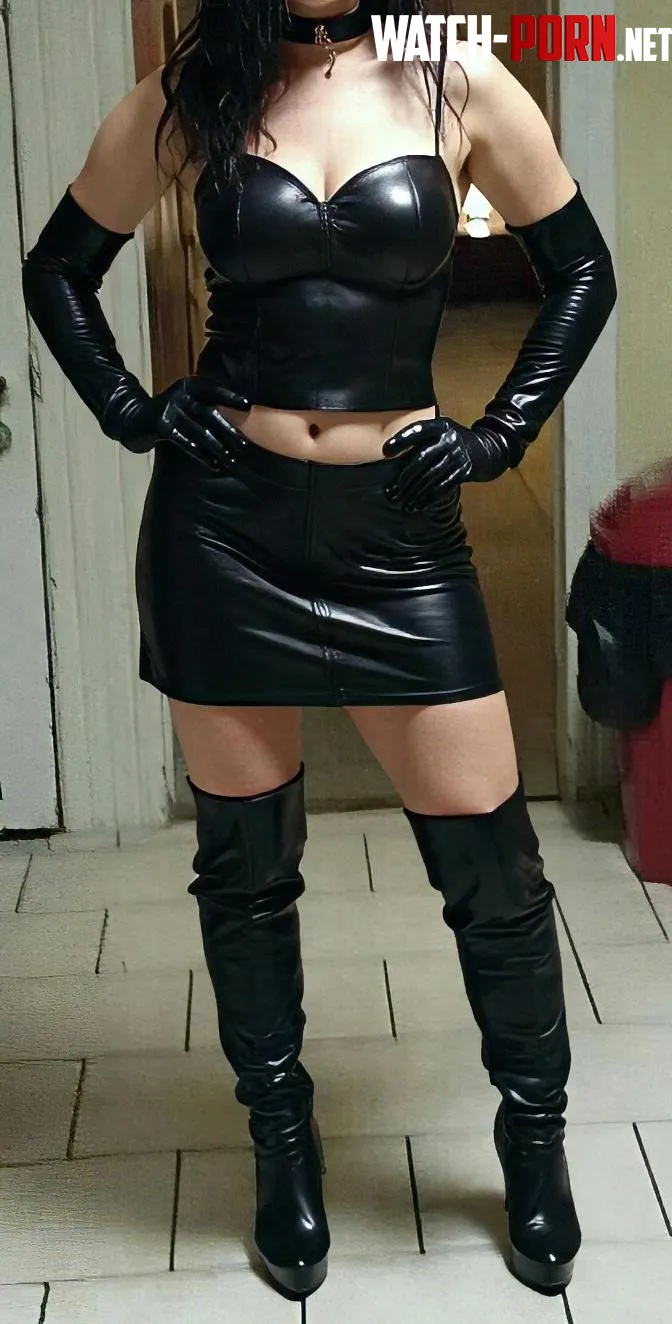 Sexy stripper's first full leather outfit by Tangobangowired
