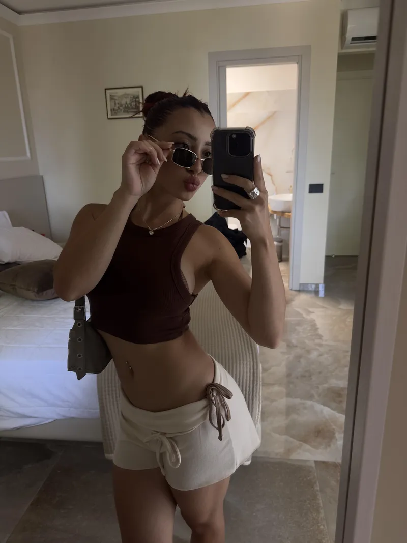 Thumbnail Perfect Combo: Summer Vibes + Croptops | giddyaughertree