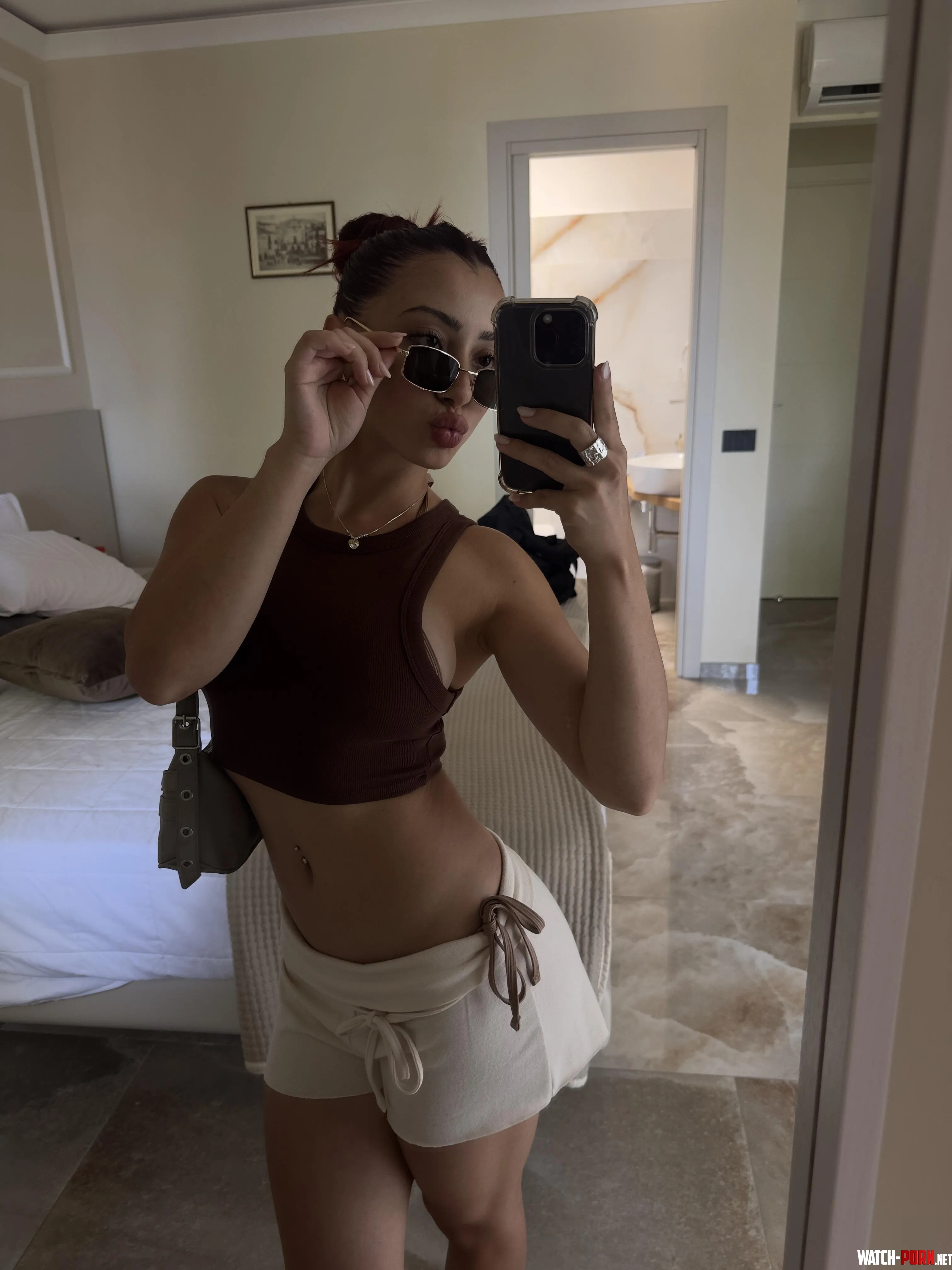 Summer and crop tops? Perfect combo. by giddyaughertree