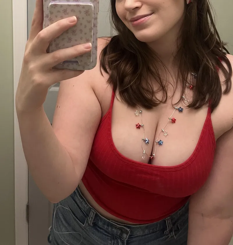 Thumbnail Chubby Desires: Waiting for the Right Encounter