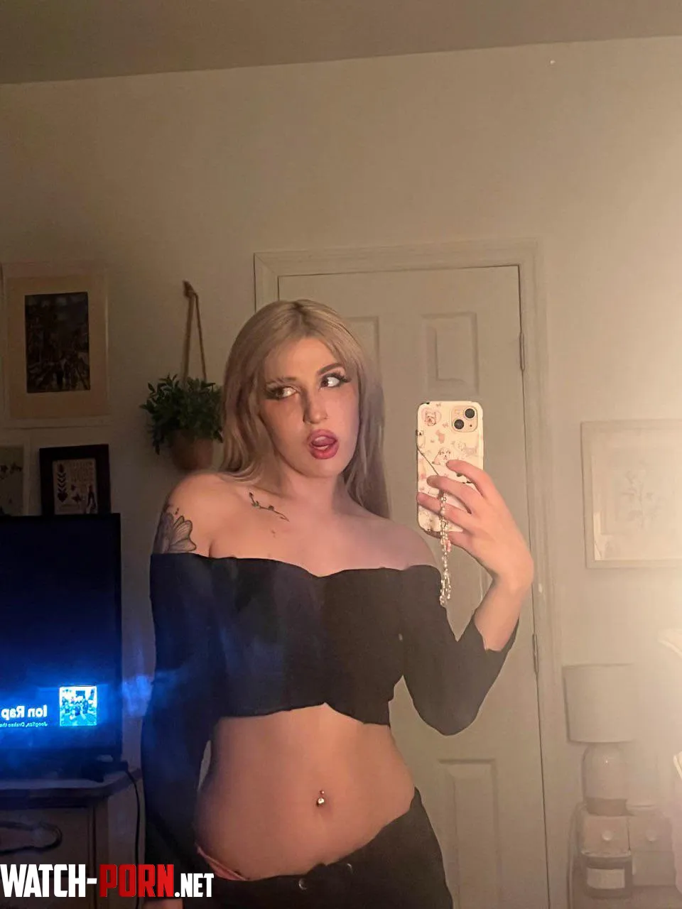 swear i just blinked and somehow ended up cute in the mirror again by velvetfairydust