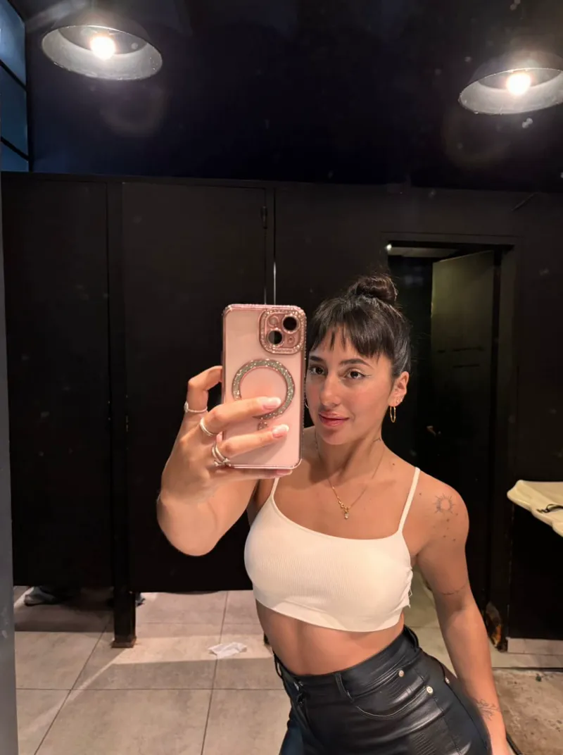 Thumbnail Outfit’s Cute, but Your Reaction’s Cuter by Honeysofftx | croptopgirls