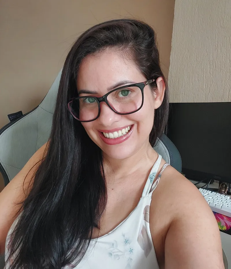 Thumbnail Professional Seduction: Temptation in the Office with Isiscristine