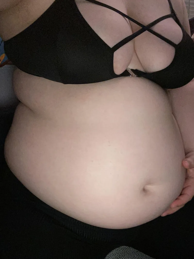 Thumbnail Am I too fat? by eating_goddess