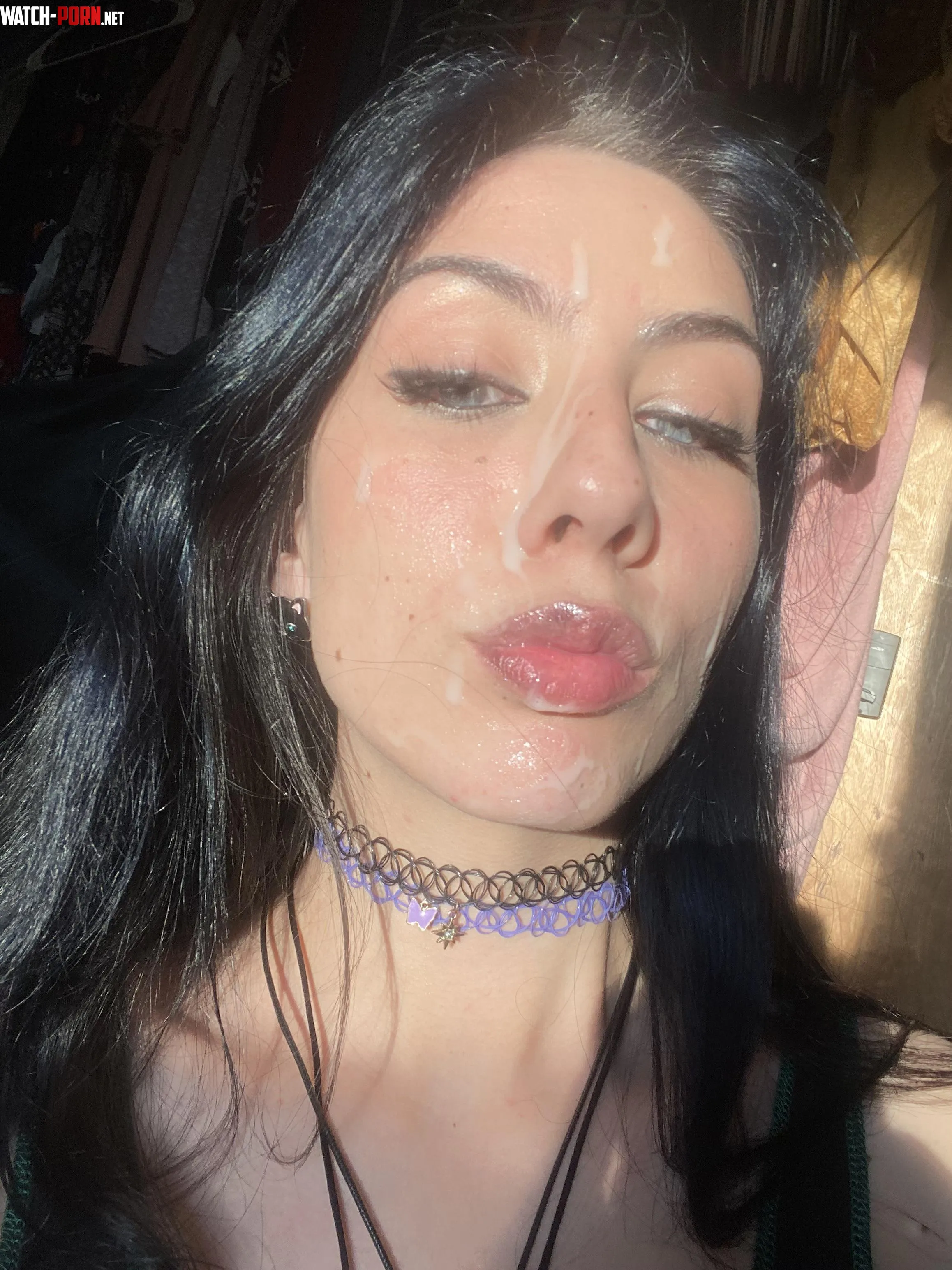 I love cum on my face 🖤 by Lala_levithan